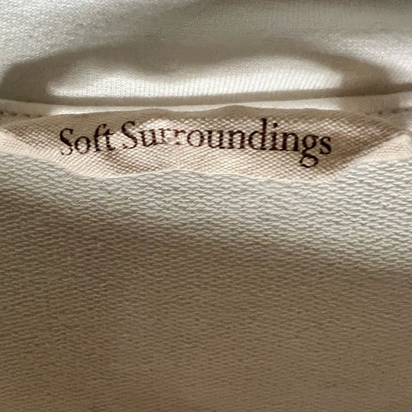 Soft Surrounding cream color tunic top size small - Picture 5 of 7